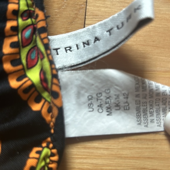 Trina Turk 2 piece - Picture 3 of 5